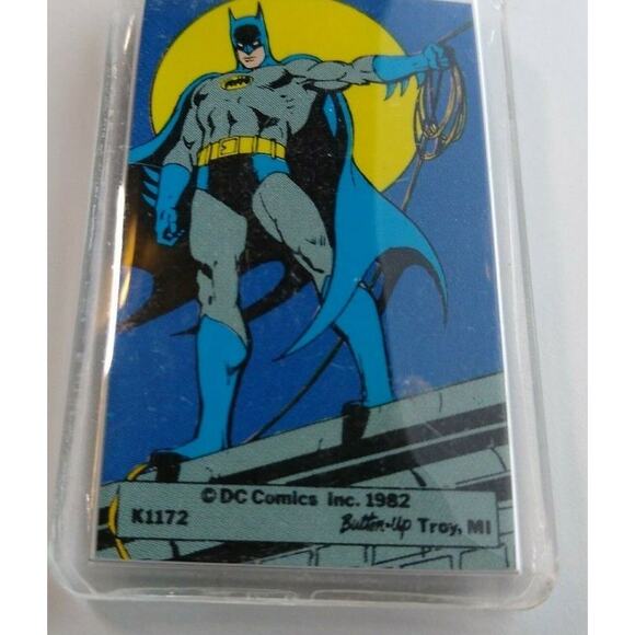 Batman Standing Keychain 1982 Original Licensed Official DC Comics Button Up - Picture 3 of 4